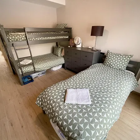 Apartment Beautiful 2 Bed With Stunning Pool